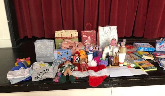 Mothers’ Union collects for women’s refuge