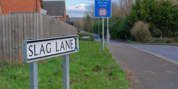 Slag Lane road signs to be reinstated
