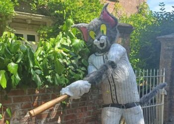 Huge turnout for school fundraising scarecrow trail