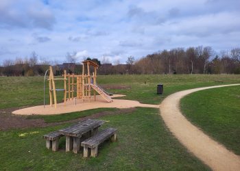New play equipment installed at Vivash Park