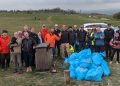 White Horse litter pick sees paragliders and community come together