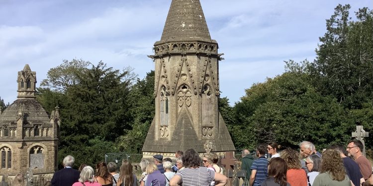 History enthusiasts flock to cemetery walk