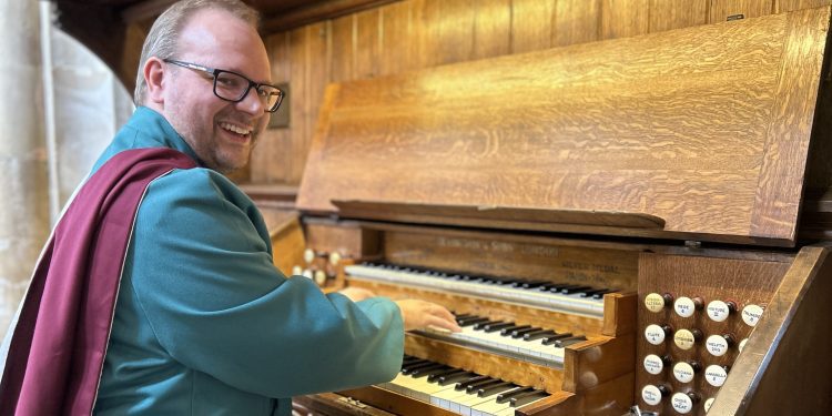 Day-long hymn marathon to raise funds for church organ