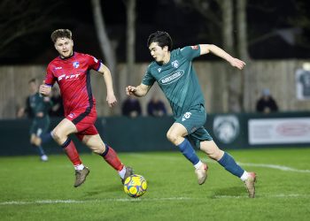 Injury-hit  United go down to Brixham