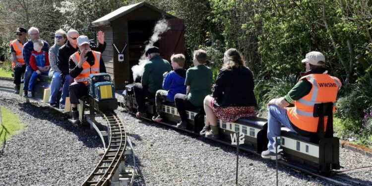 Miniature railway open at steam model day