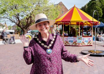 New rotunda officially opened in town centre