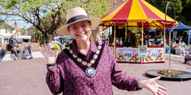 New rotunda officially opened in town centre