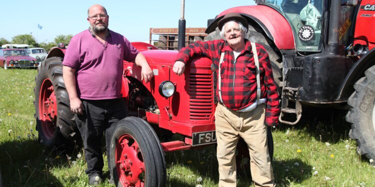 Visitors flock to annual vintage transport gathering