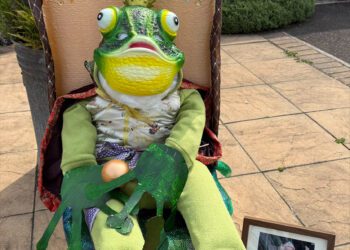 Scarecrow trail supports local school