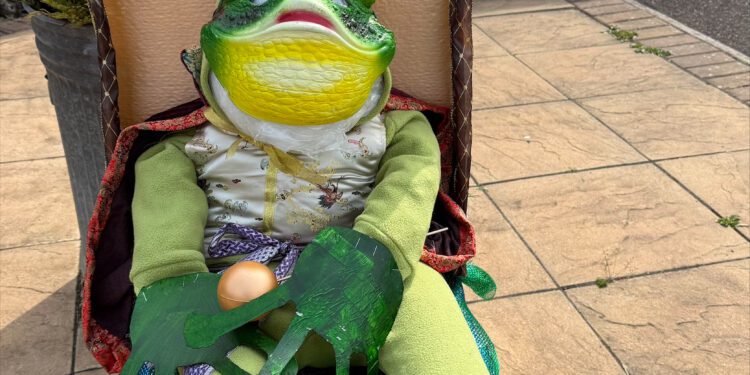 Scarecrow trail supports local school