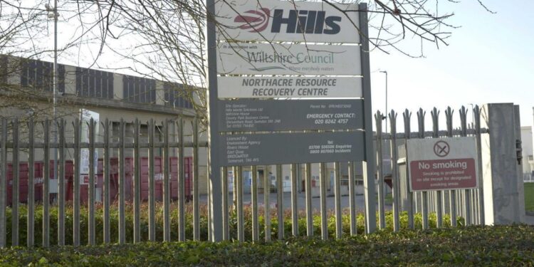 Environment Agency considers enforcement action over waste site odours