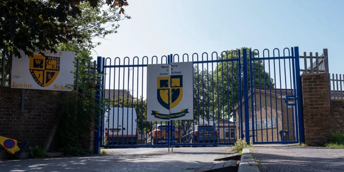 Schools closed for second day as heatwave continues
