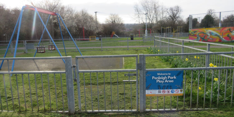 Community picnic at Penleigh Park